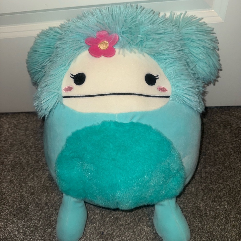 NWT Squishmallows Joelle the Bigfoot